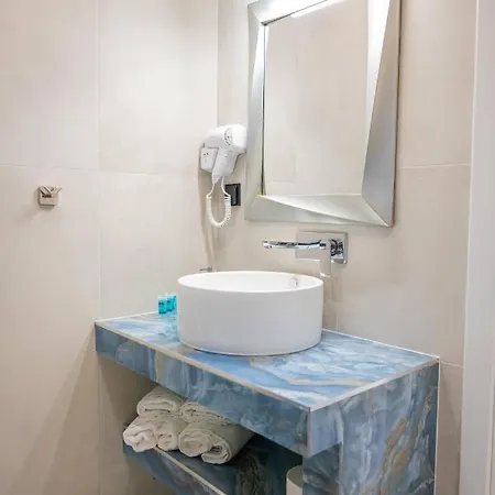 Aparthotel Fay Flogita