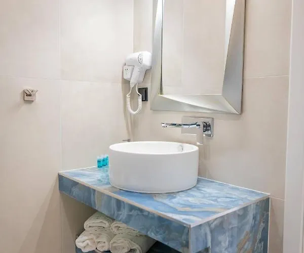 Hotel de apartamente Fay Flogita